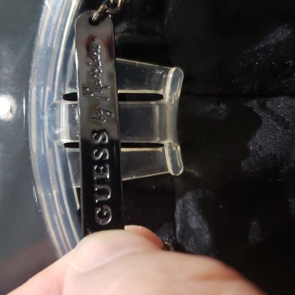 Guess by Marciano - Picture 2 of 4